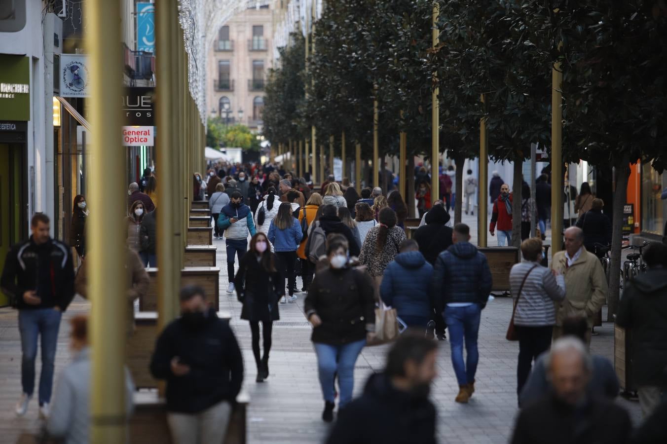 Black Friday 2021 | En imágenes, colas y calles llenas en Córdoba por los descuentos