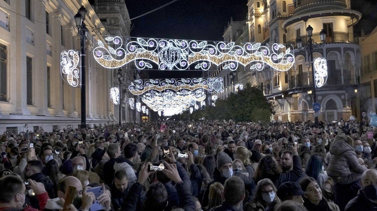 Luz, color y música engalanan  Sevilla para la Navidad