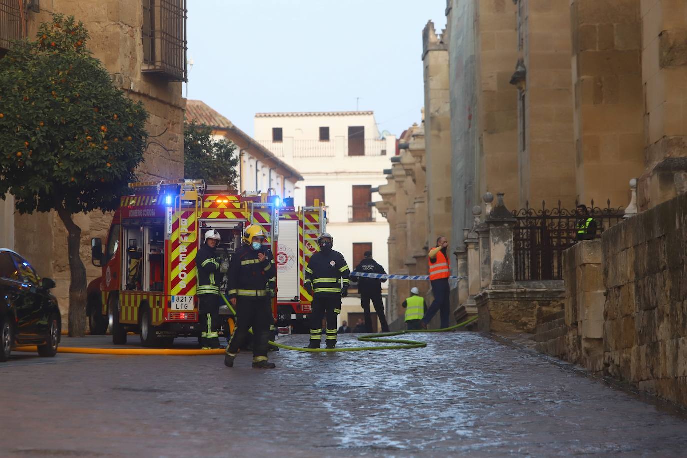 En imágenes, el simulacro de incendio en la Mezquita-Catedral de Córdoba