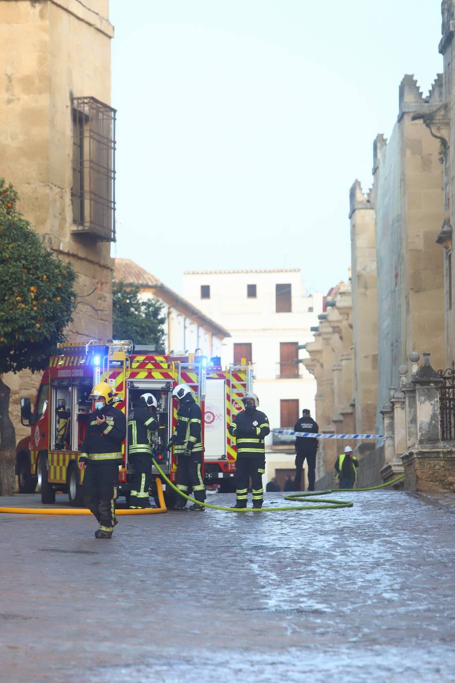 En imágenes, el simulacro de incendio en la Mezquita-Catedral de Córdoba