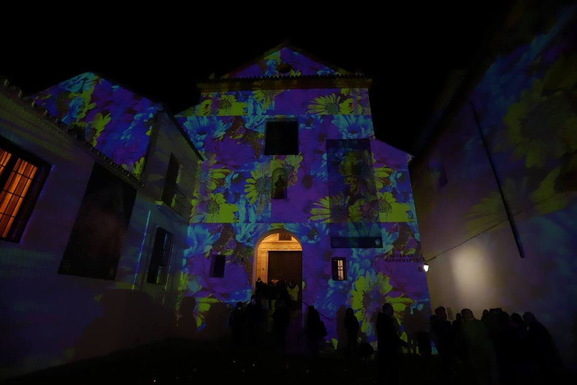 El mapping de la hermandad de la Paz de Córdoba, en imágenes