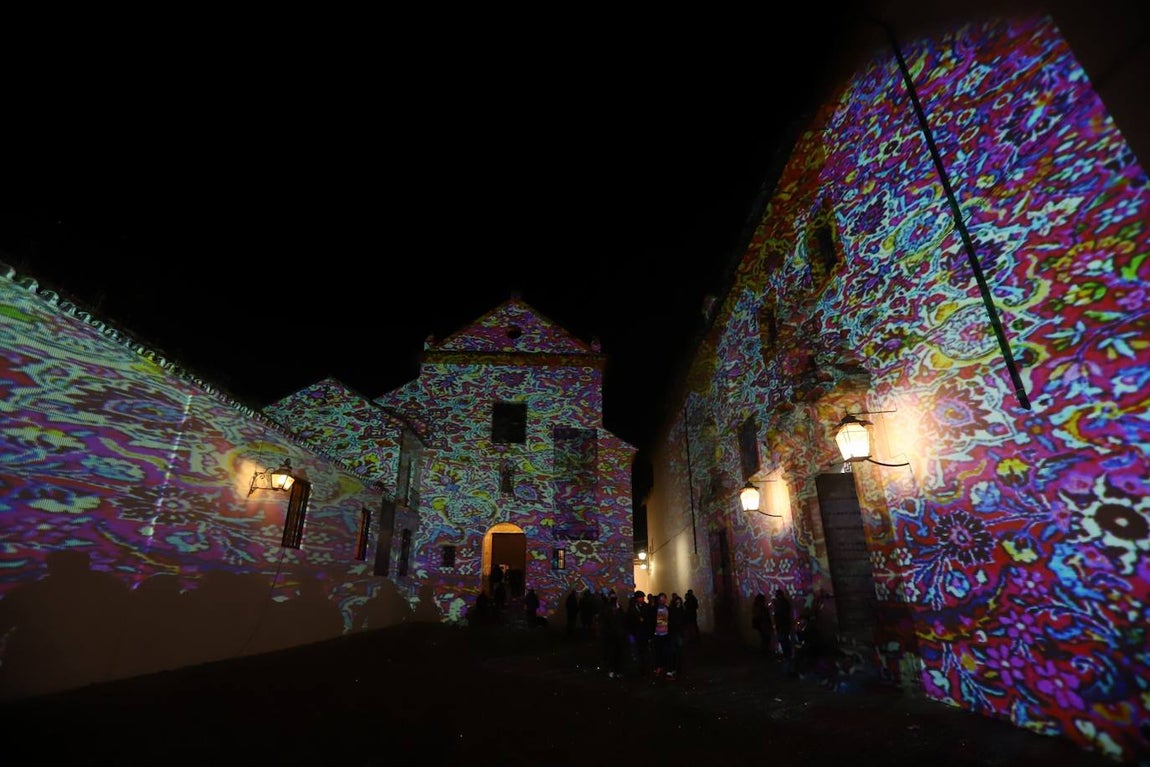 El mapping de la hermandad de la Paz de Córdoba, en imágenes