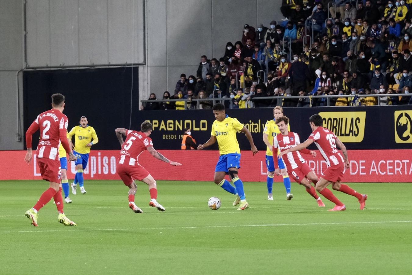 FOTOS: Las imágenes del Cádiz - Atlético