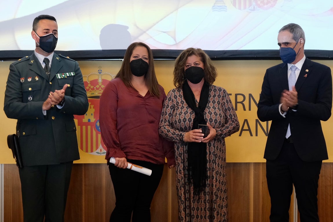 En imágenes: Conmemoración del 43 aniversario de la Constitución