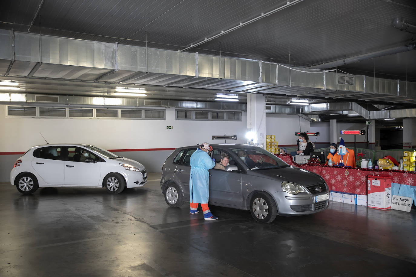 El autocovid del Castilla del Pino en Córdoba multiplica su actividad, en imágenes