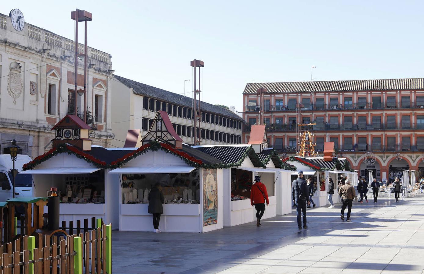 El Mercadillo de Navidad de la plaza de La Corredera, en imágenes