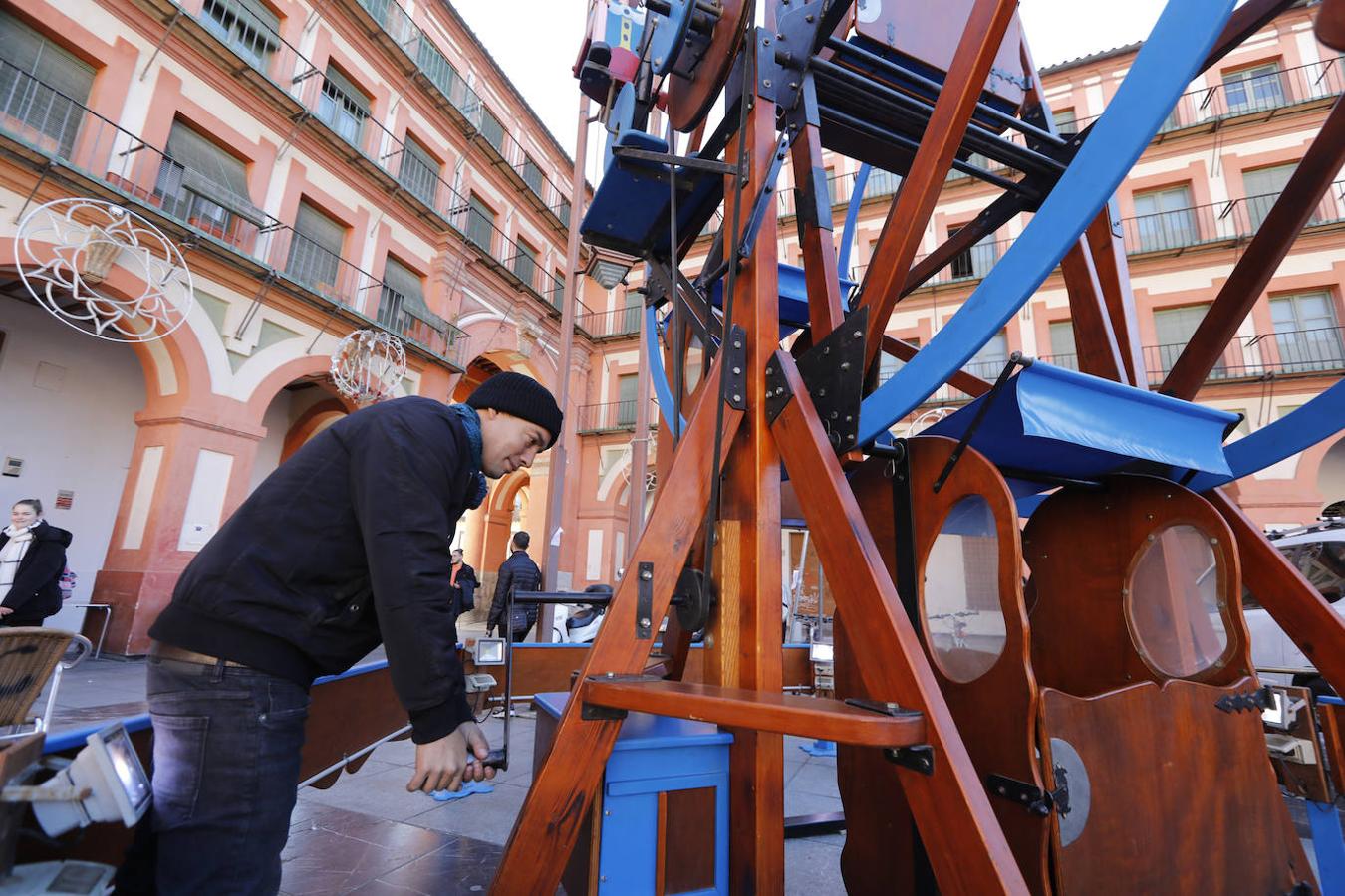 El Mercadillo de Navidad de la plaza de La Corredera, en imágenes