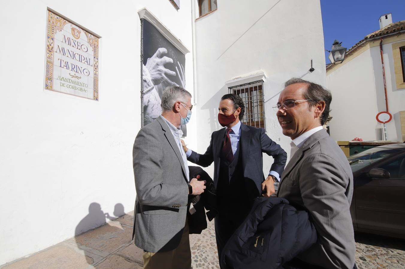 En imágenes, el Museo Taurino de Córdoba recoge los 30 años de alternativa de Finito