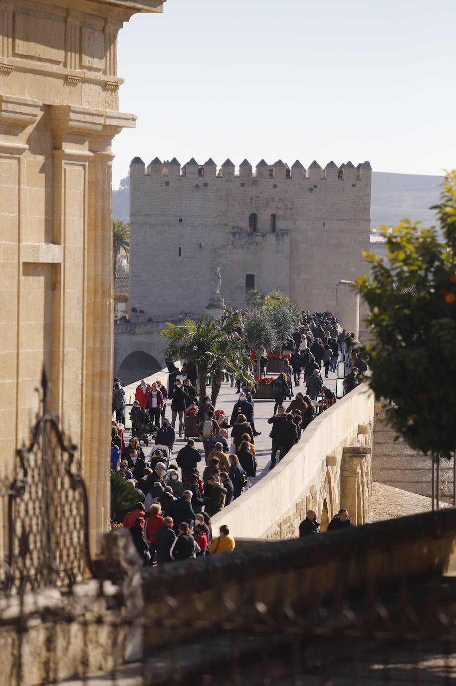 Los turistas durante el puente de la Inmaculada en Córdoba, en imágenes