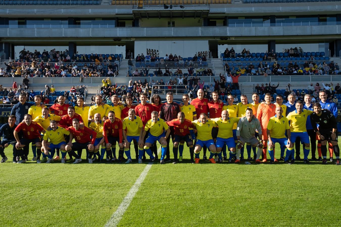 Fotos: El tradicional partido de los Reyes Magos en el estadio del Cádiz CF