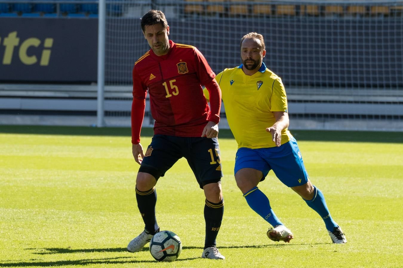 Fotos: El tradicional partido de los Reyes Magos en el estadio del Cádiz CF