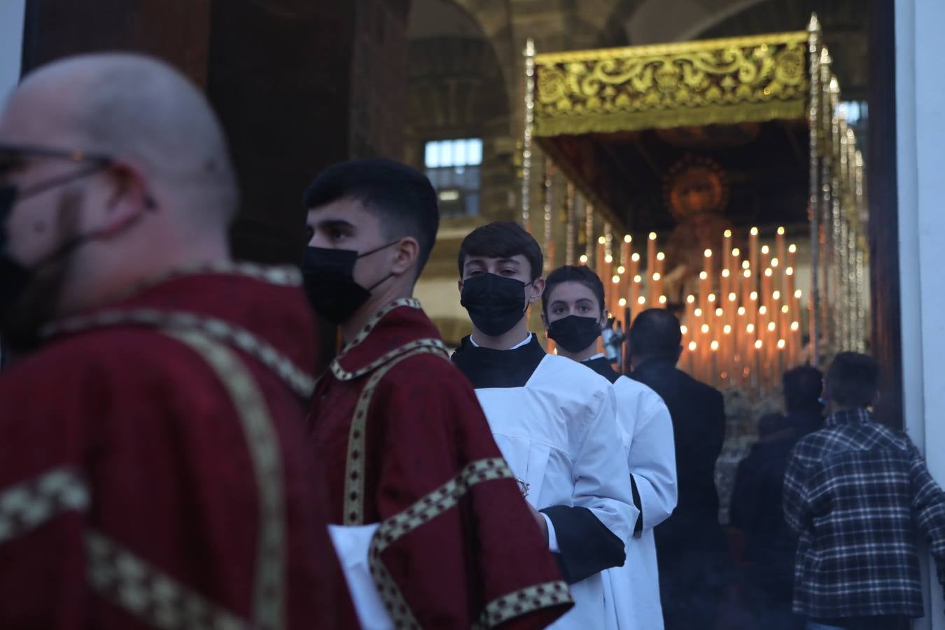 Fotos: procesión extraordinaria de la Virgen de la Salud