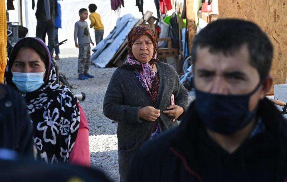 Los migrantes se dirigen al lugar donde se encuentra el Papa. 