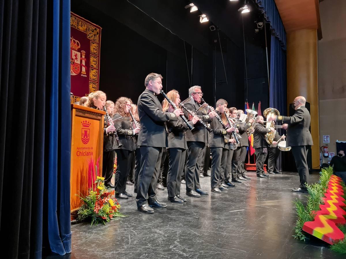 Fotos: Entrega de insignias de oro en Chiclana en el Día de la Constitución