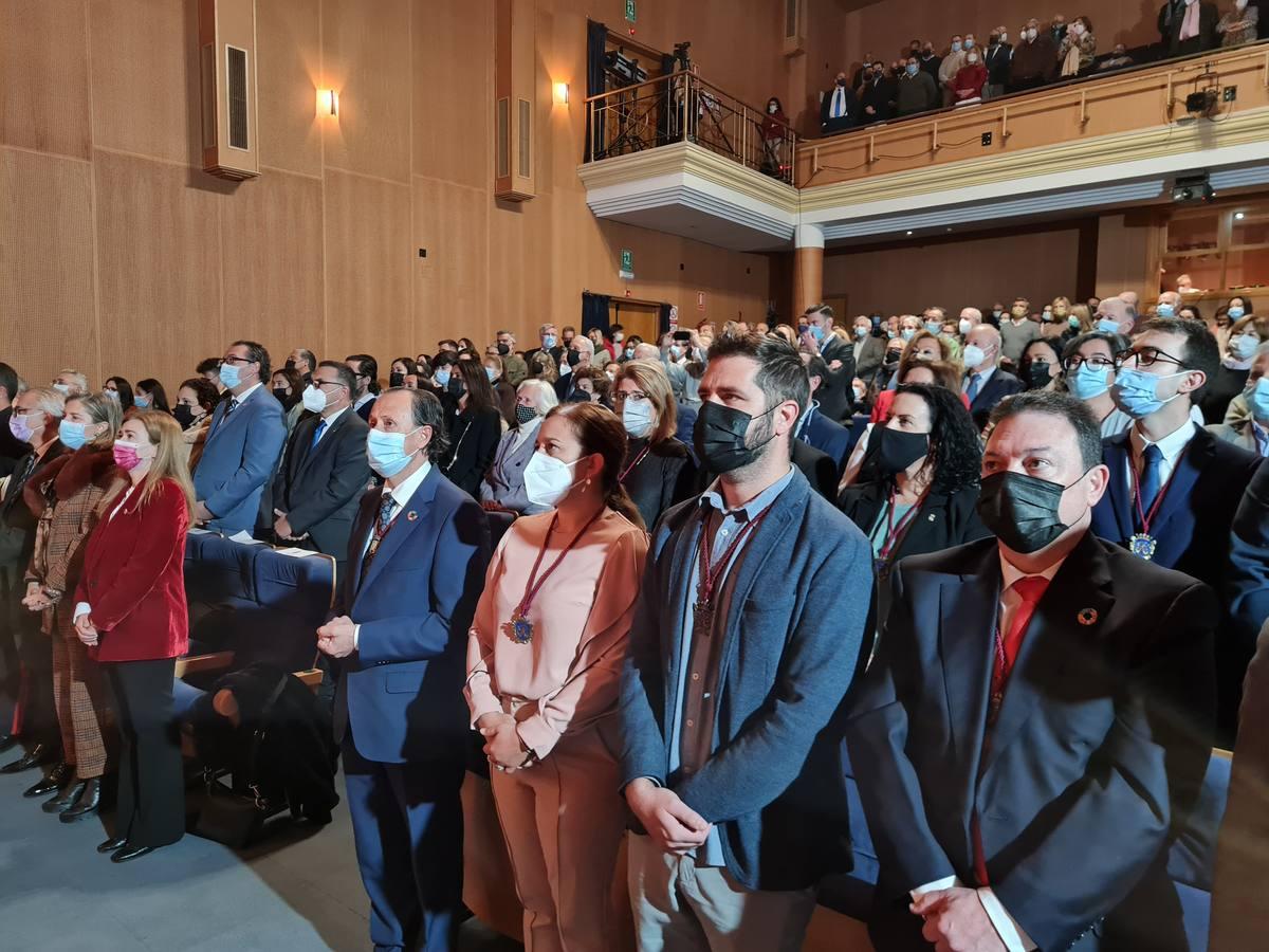 Fotos: Entrega de insignias de oro en Chiclana en el Día de la Constitución