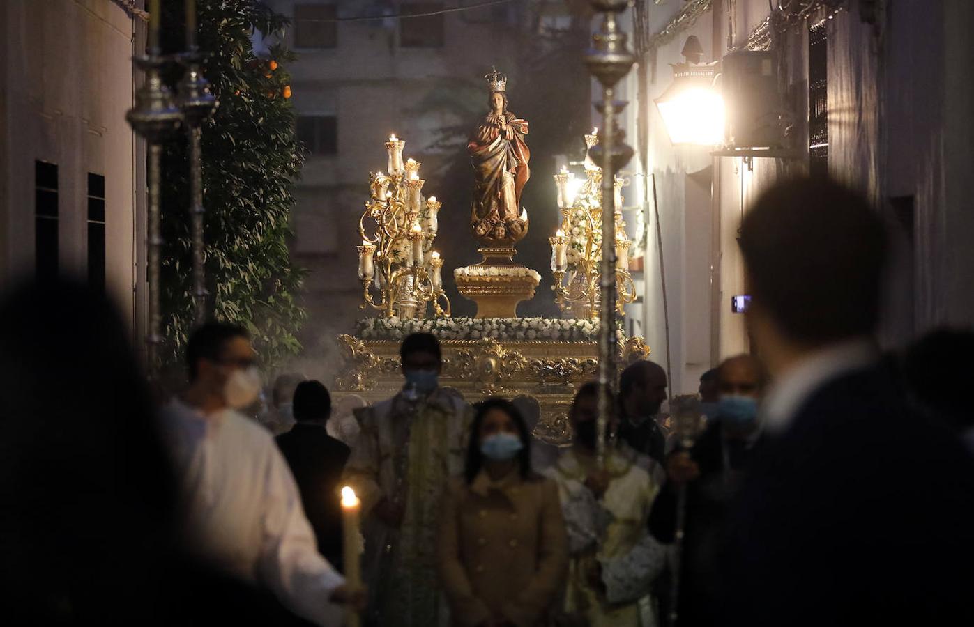 La procesión de la Inmaculada para la Vigilia de los Jóvenes en Córdoba, en imágenes