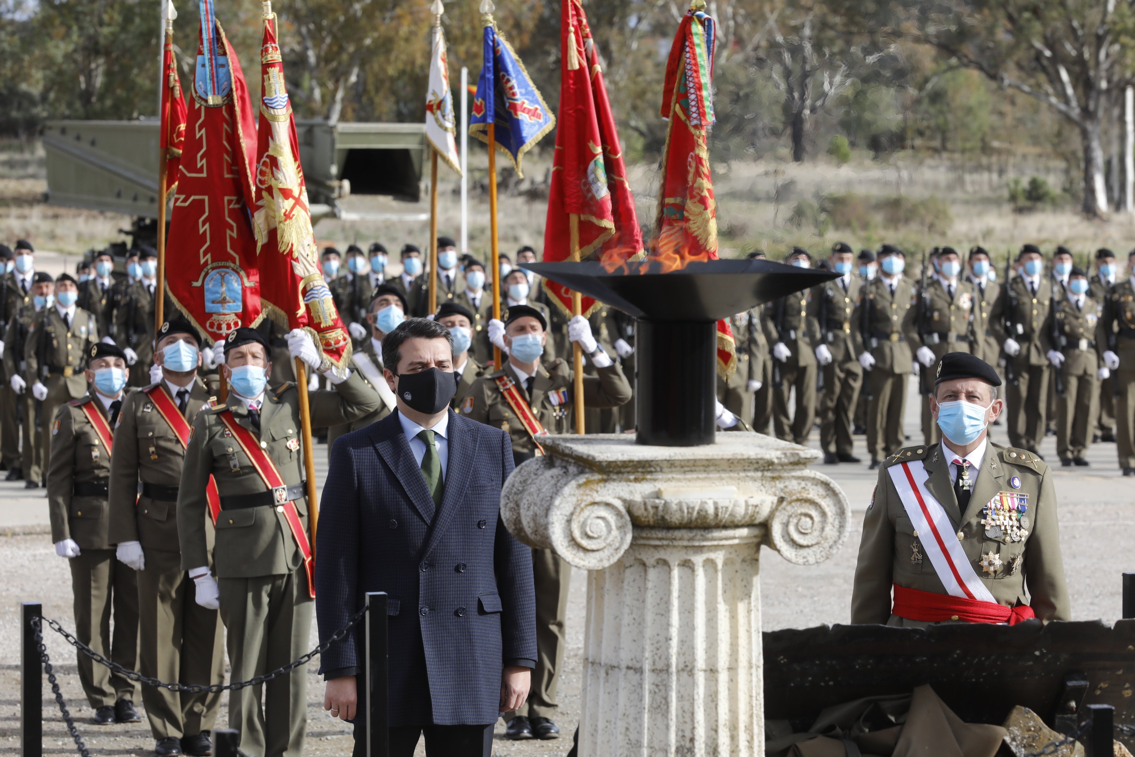 El desfile de la BRI X de Córdoba por el Día de la Inmaculada, en imágenes