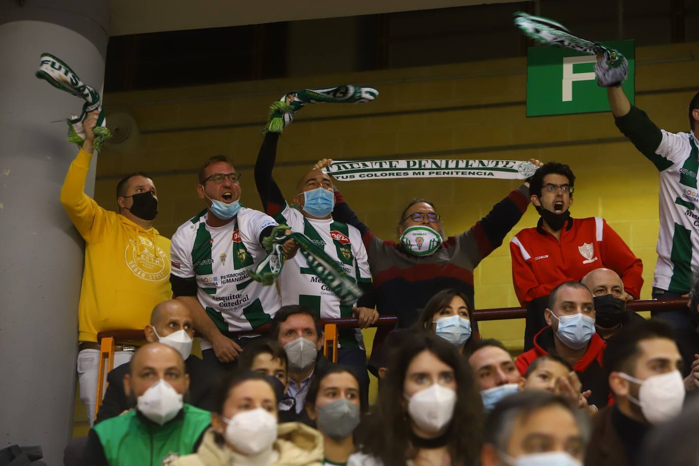 La goleada del Córdoba Patrimonio al Fútbol Emotion Zaragoza, en imágenes