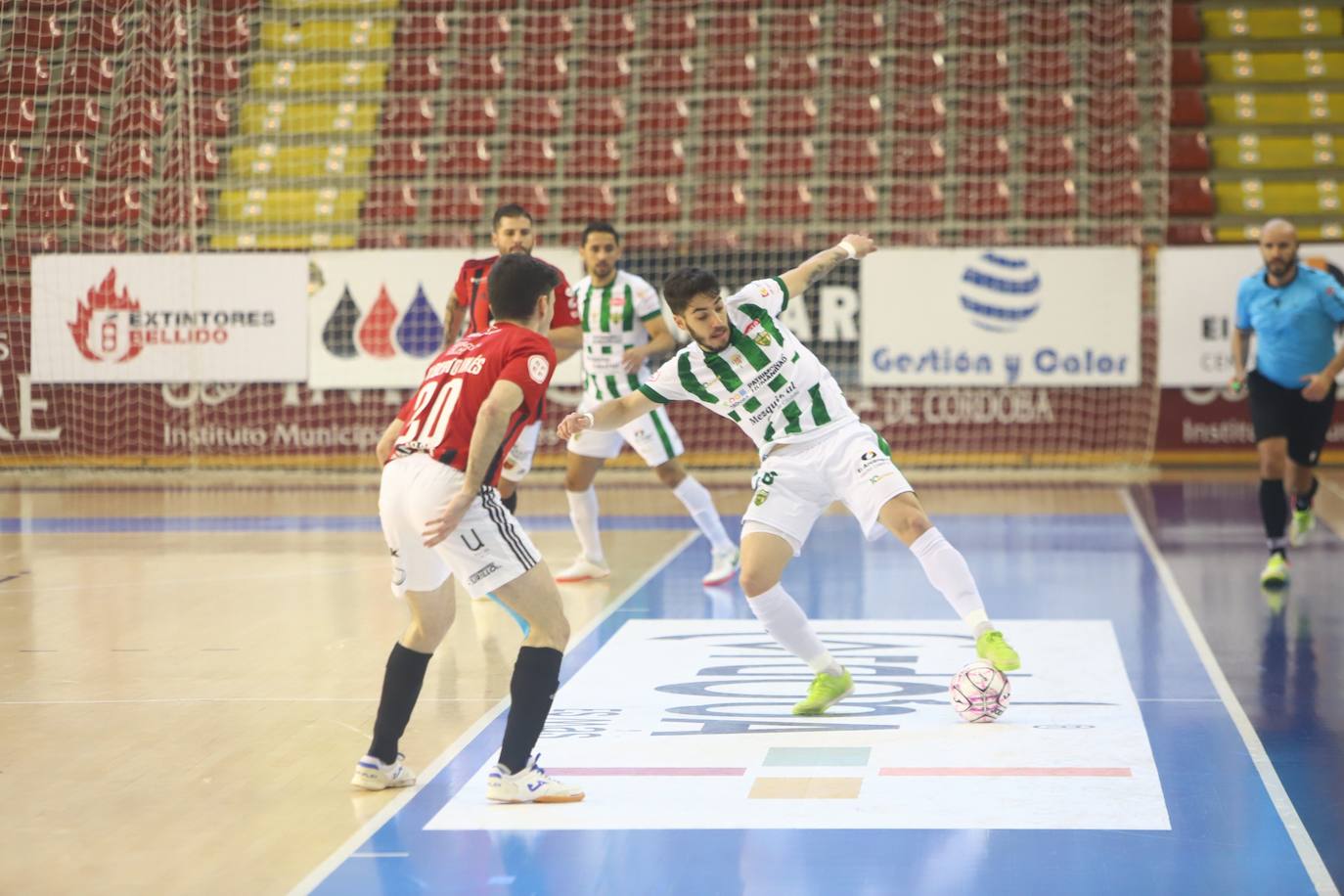 La goleada del Córdoba Patrimonio al Fútbol Emotion Zaragoza, en imágenes