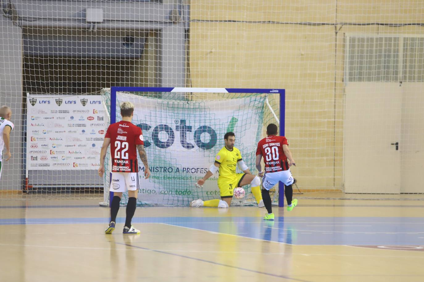 La goleada del Córdoba Patrimonio al Fútbol Emotion Zaragoza, en imágenes