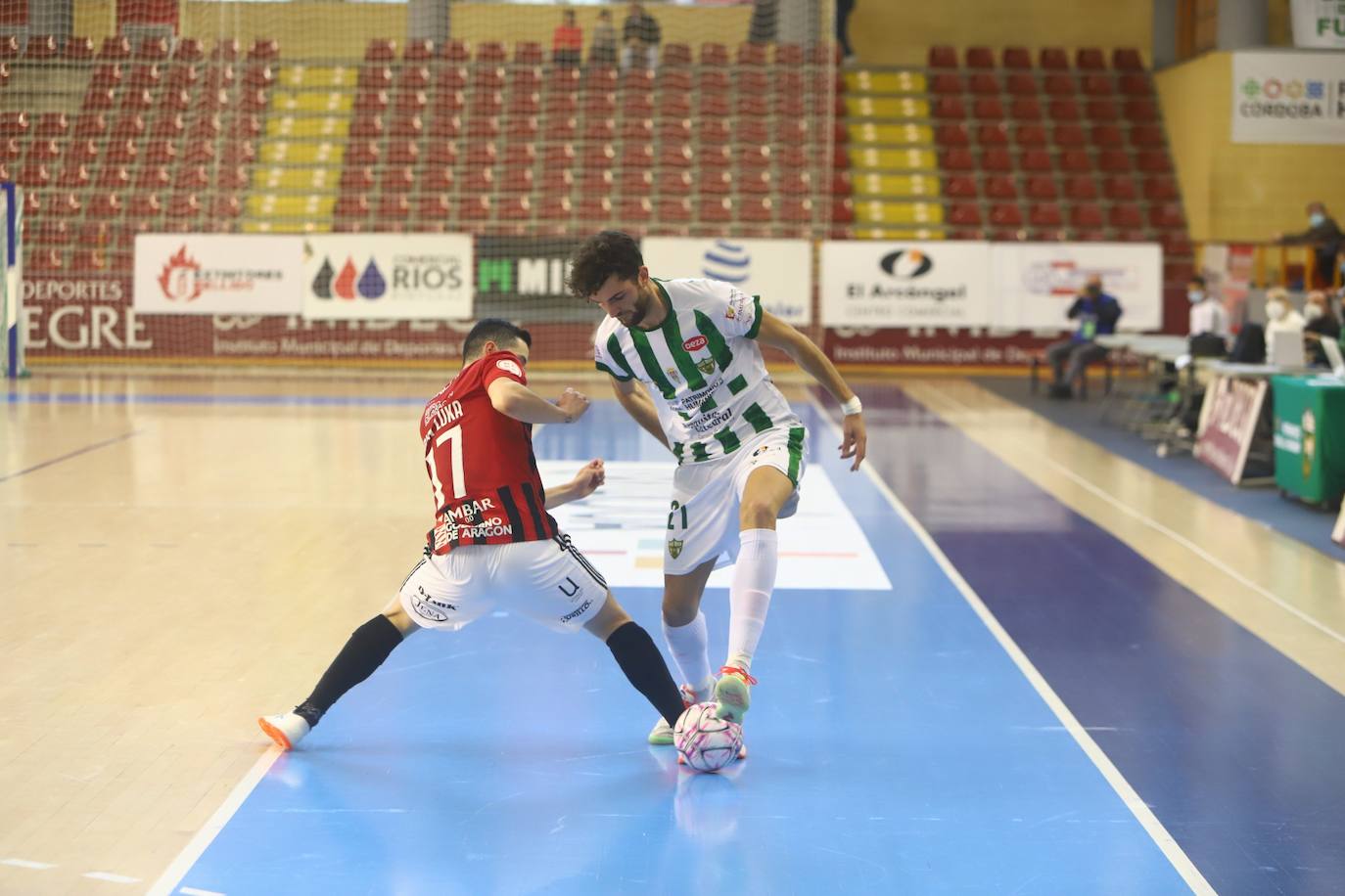 La goleada del Córdoba Patrimonio al Fútbol Emotion Zaragoza, en imágenes