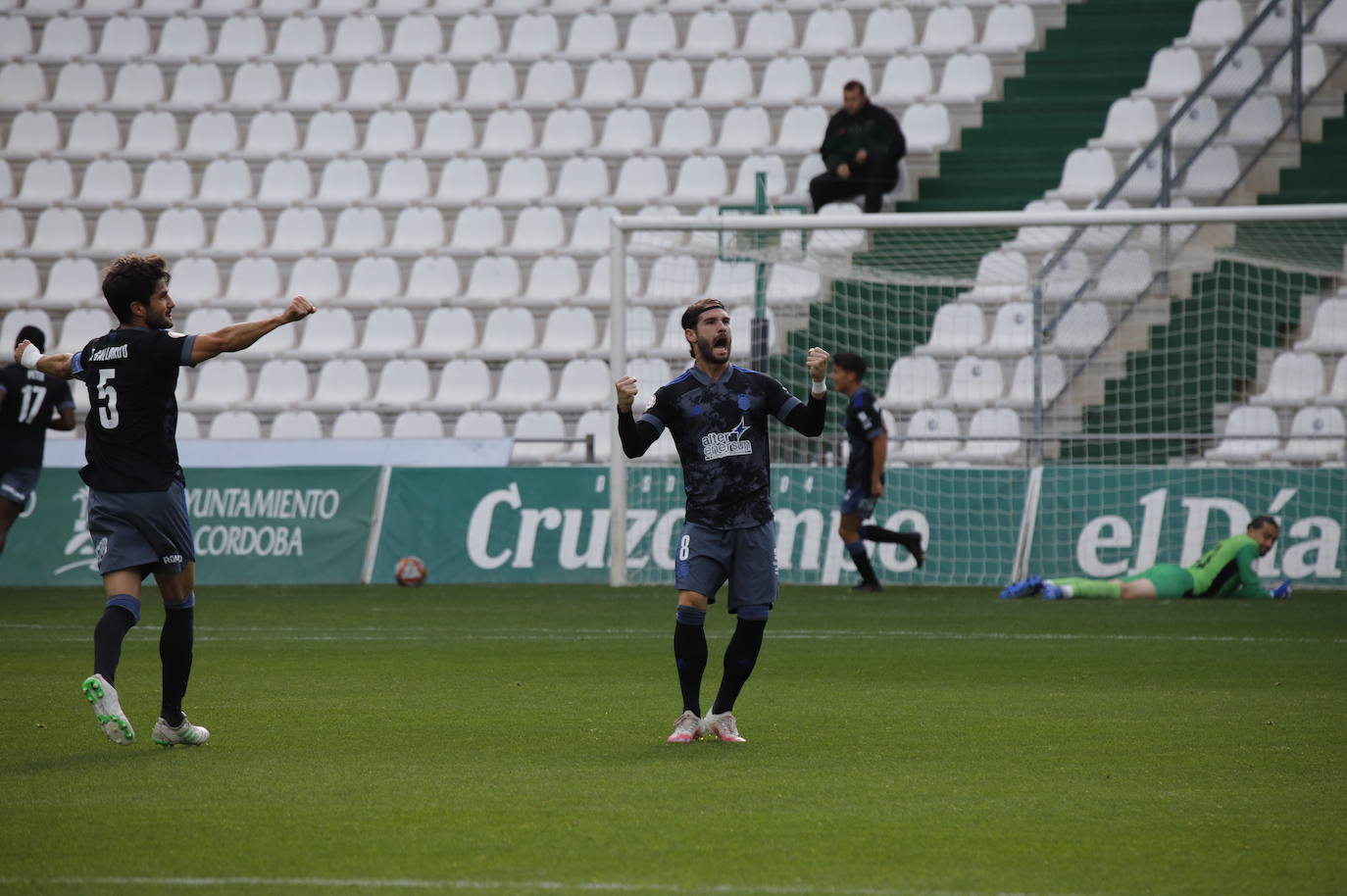 El partido del Córdoba B y el Recreativo de Huelva, en imágenes