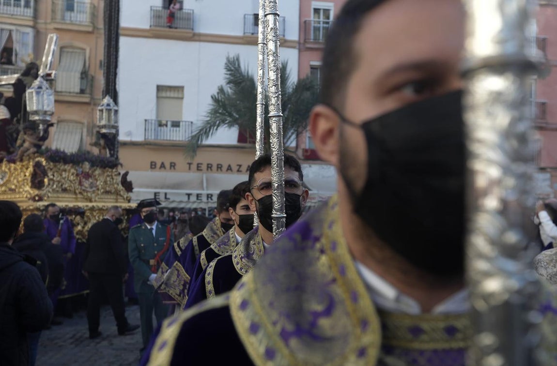 Fotos: Las históricas imágenes del reencuentro entre el Nazareno y la Patrona de Cádiz