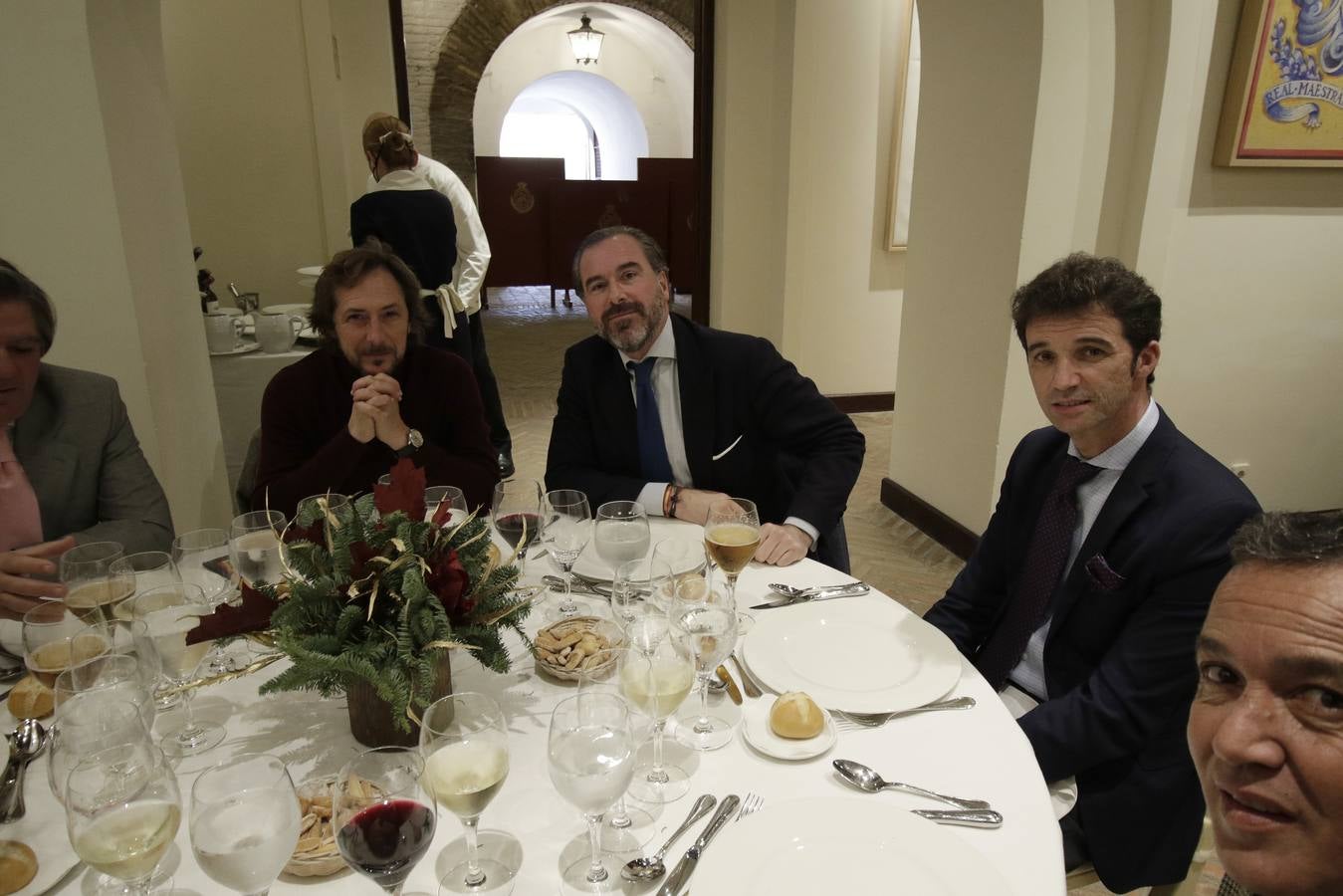 Almuerzo homenaje que la Real Maestranza ha dedicado a Curro Romero. JUAN FLORES