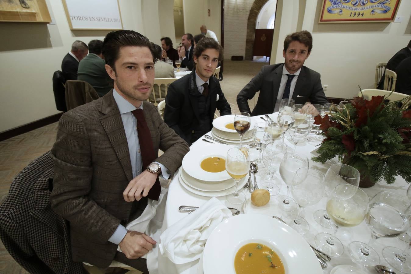 Almuerzo homenaje que la Real Maestranza ha dedicado a Curro Romero. JUAN FLORES