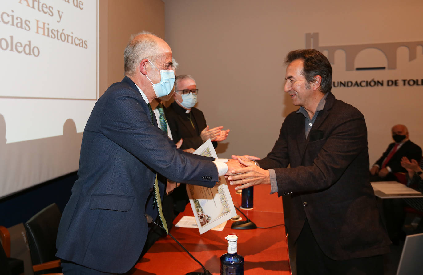 La Escuela de Arquitectura; recogió el premio su director, Juan Mera. 