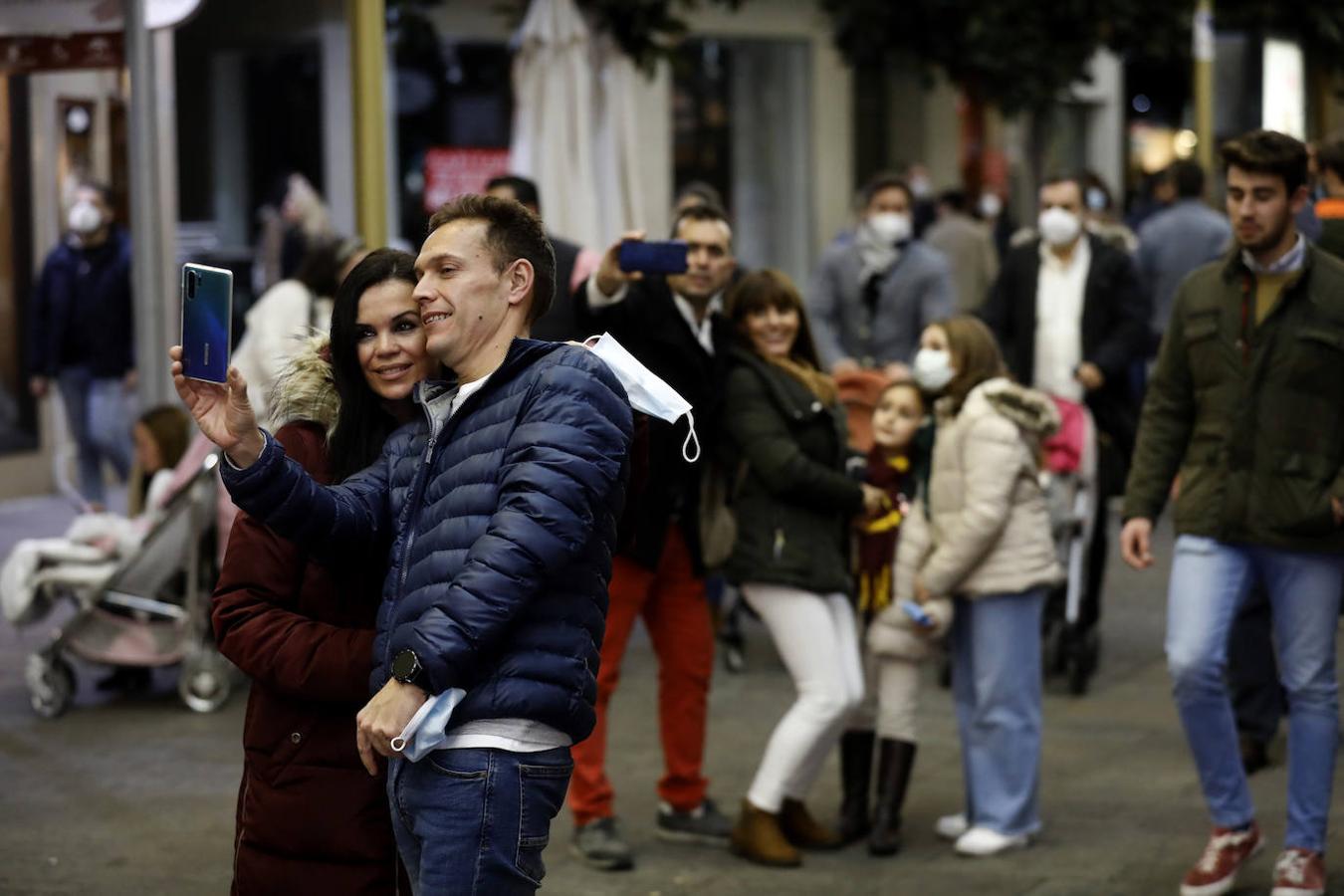 El ambiente prenavideño de Córdoba. en imágenes