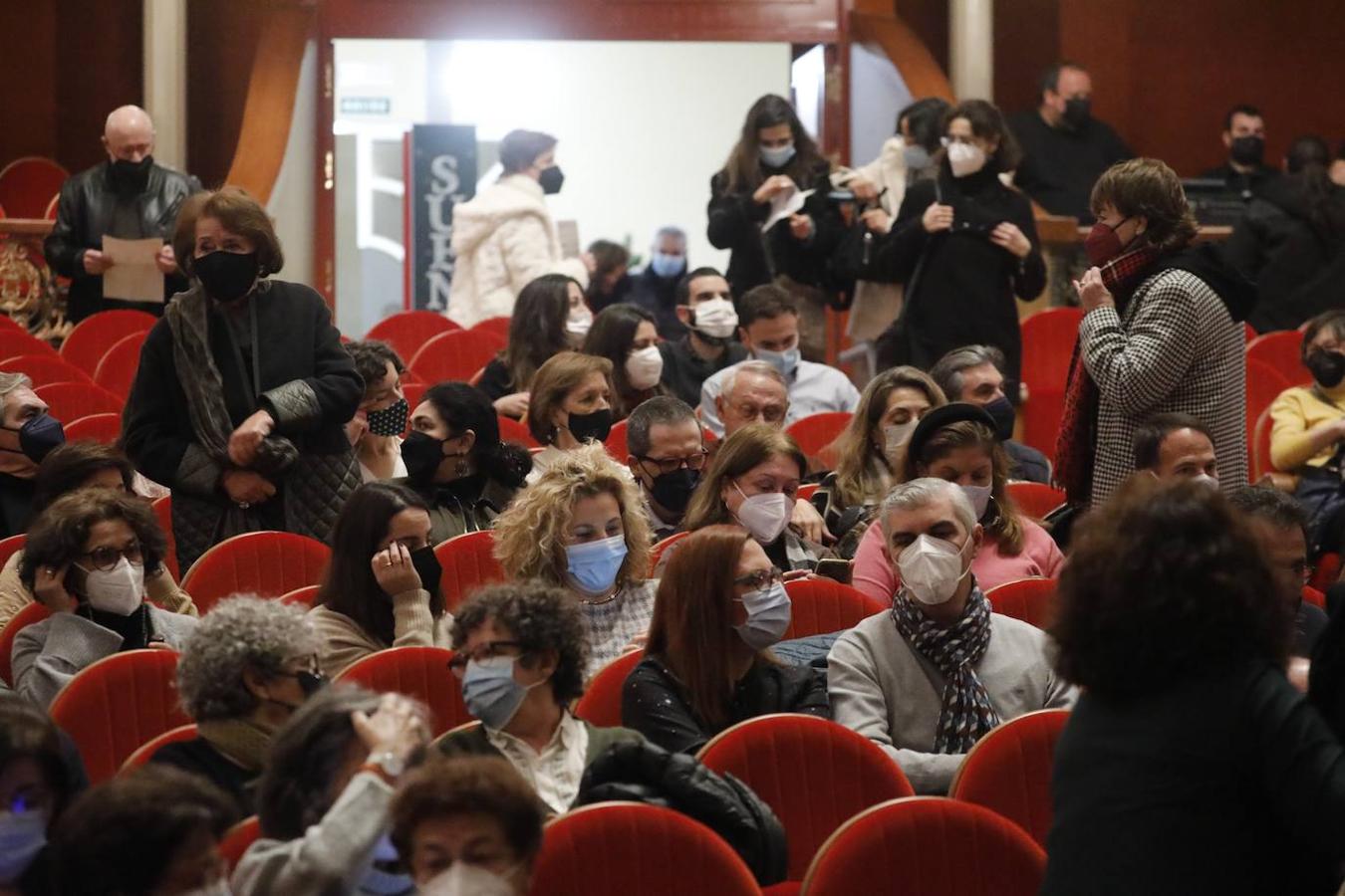 La obra &quot;Malvivir&quot; en el Gran Teatro de Córdoba, en imágenes