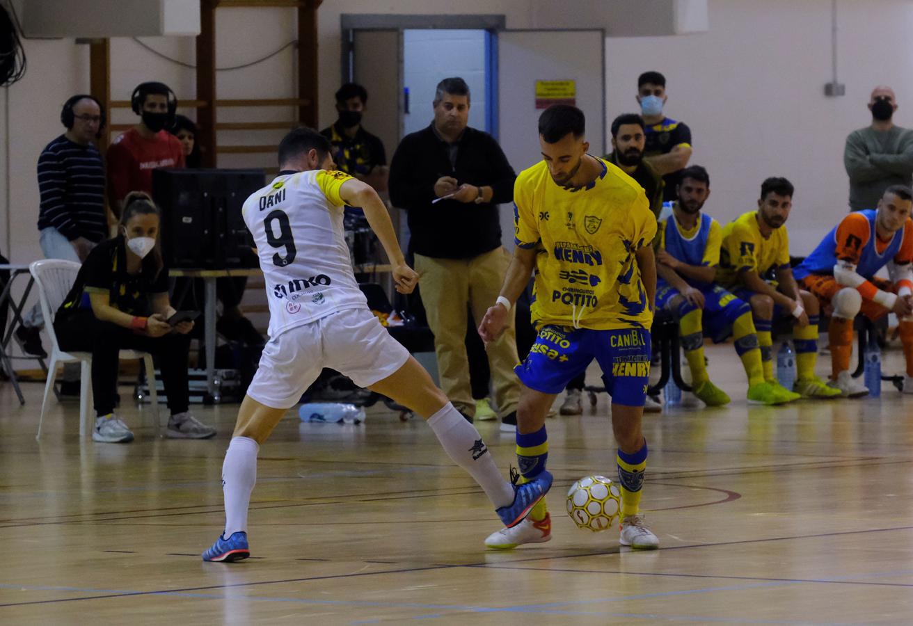 FOTOS: Las imágenes del partido solidario del Cádiz CF Virgili