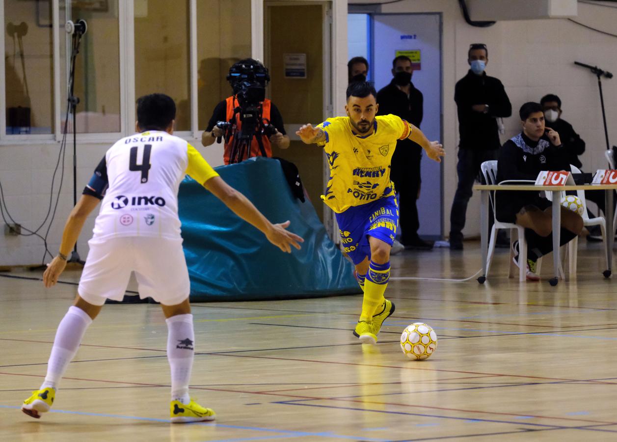 FOTOS: Las imágenes del partido solidario del Cádiz CF Virgili