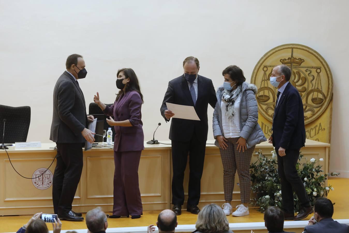 La entrega de los premios de la Rural del Sur a los mejores expedientes de la UCO, en imágenes