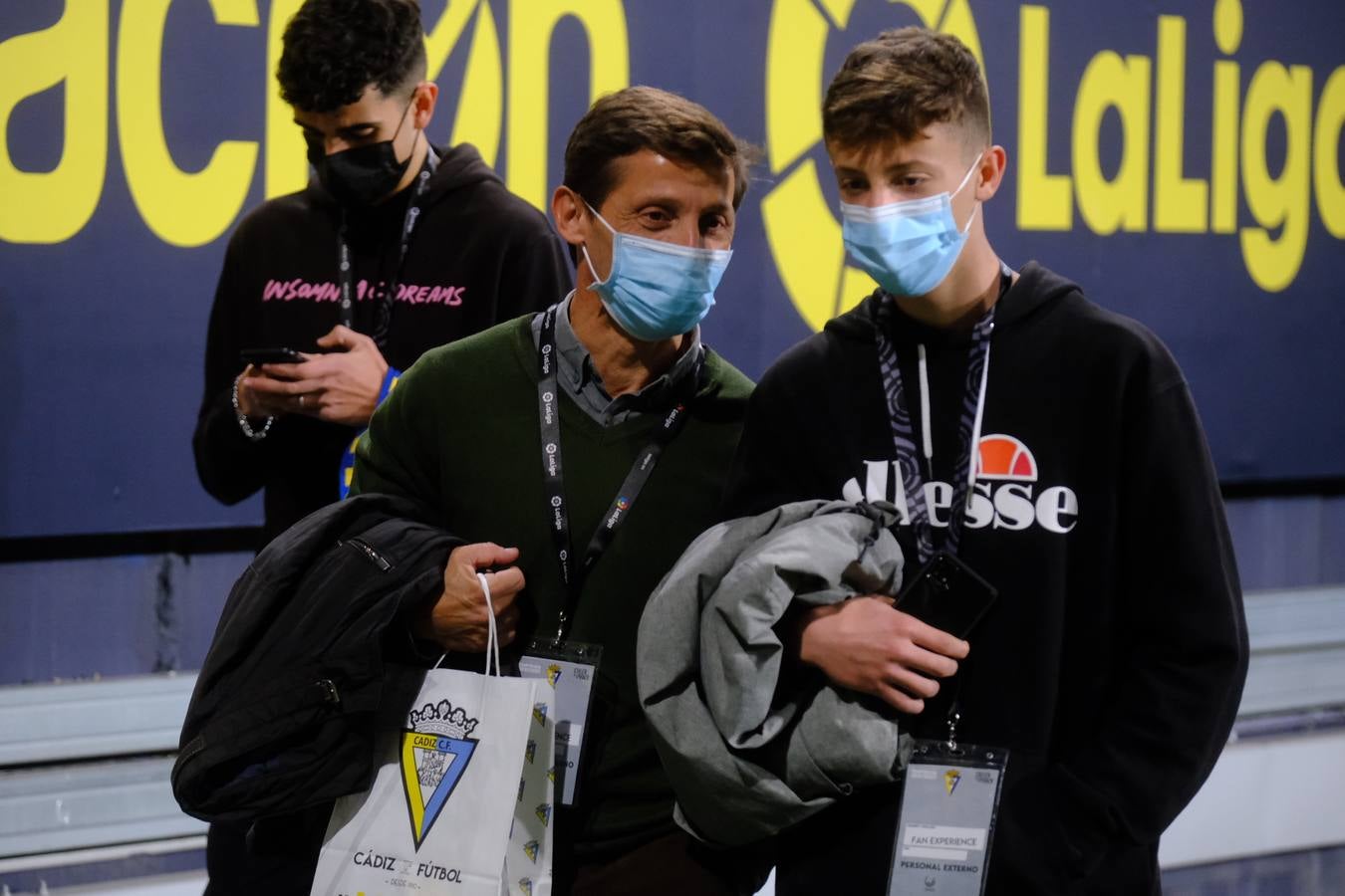 FOTOS: Búscate en el Cádiz CF-Granada disputado en el antiguo Carranza