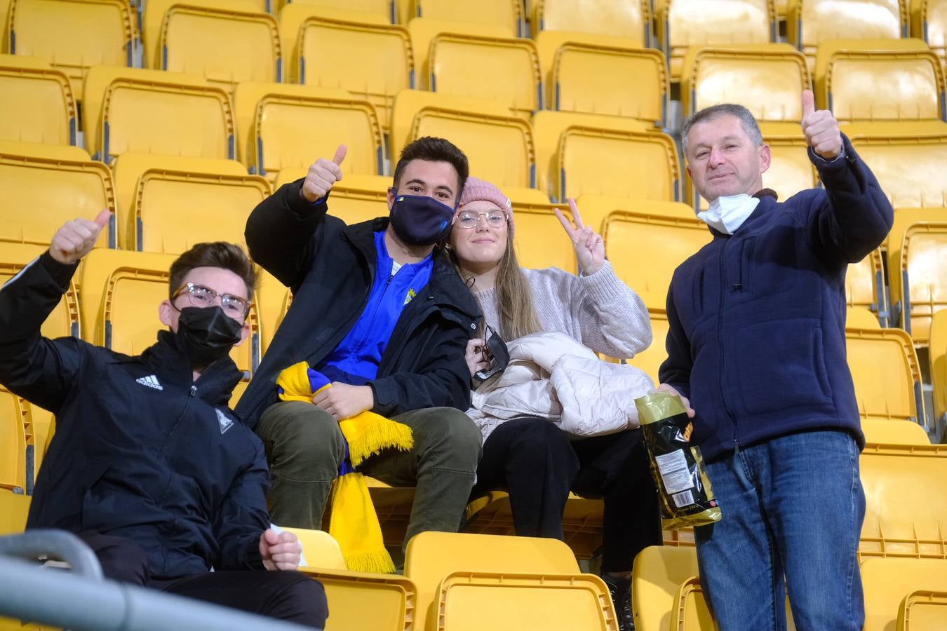 FOTOS: Búscate en el Cádiz CF-Granada disputado en el antiguo Carranza