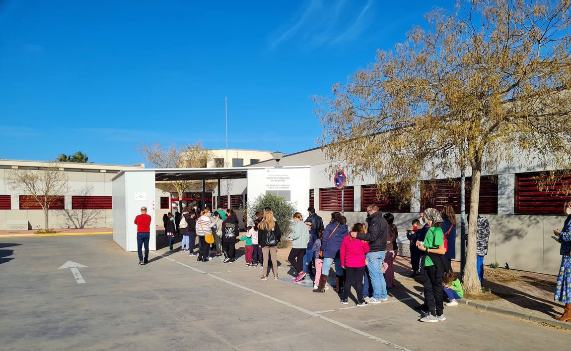 FOTOS: Primer día de vacunación contra el Covid en los menores de 12 años de la provincia de Cádiz
