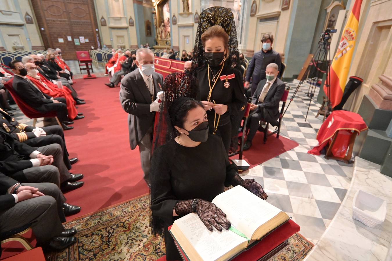 FOTOS: Así ha sido la ceremonia de ingreso de los nuevos miembros de Caballeros Hospitalarios en Cádiz