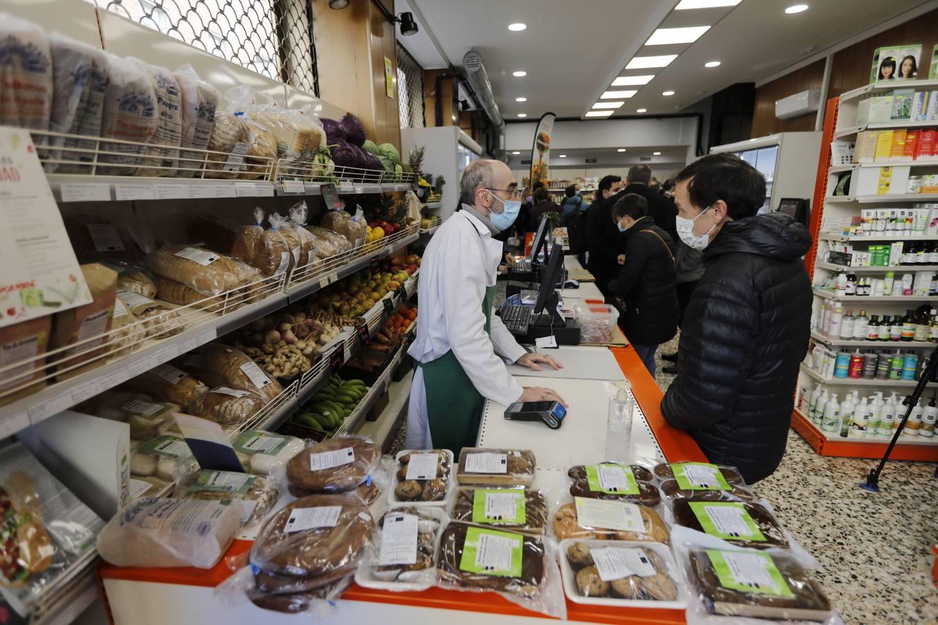 La nueva tienda ecológica de Almocrafe de Córdoba, en imágenes