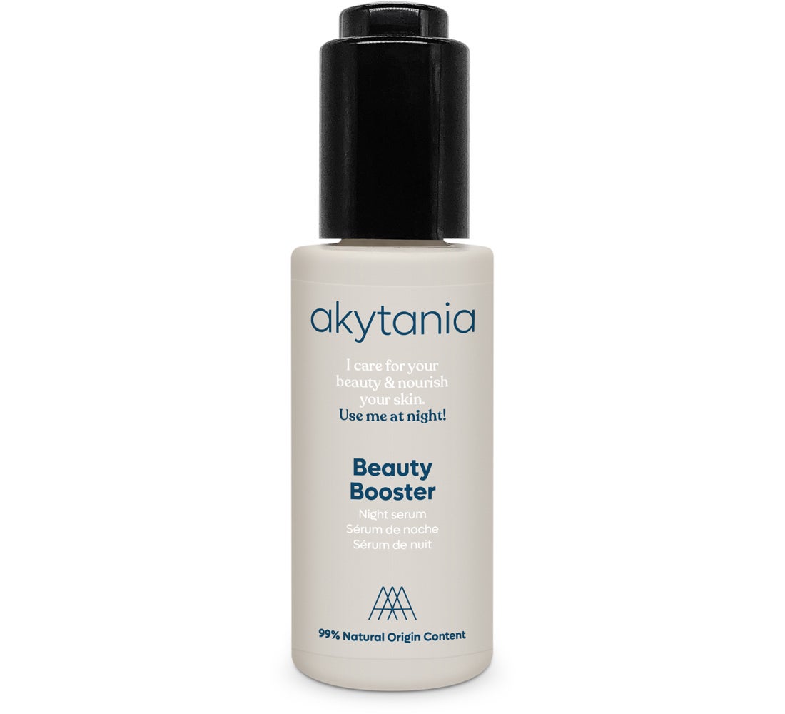 Beauty Booster Sérum de Noche de Akytania (38,90 €). 100% natural con efecto antiaging e iluminador, su fórmula combina aceites esenciales para cuidar la piel del rostro, reduciendo las arrugas y aportando luminosidad. Su perfume natural combina lavanda fresca con un fondo suave de madera y musgo.