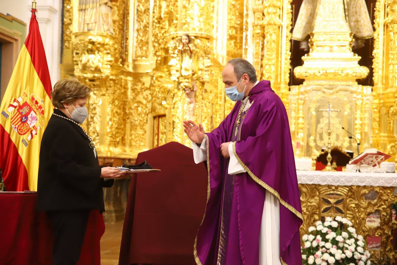 La misa de despedida de la Quinta Angustia a los militares, en imágenes