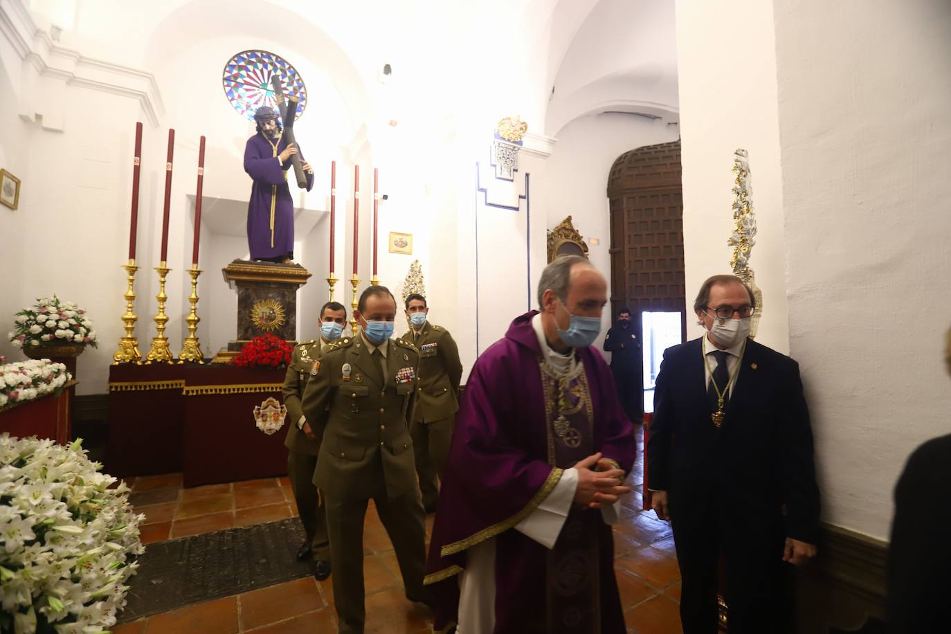 La misa de despedida de la Quinta Angustia a los militares, en imágenes