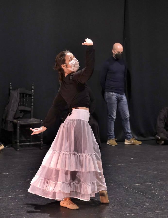 Jornada de puertas abiertas del Ballet Flamenco de Andalucía para los alumnos del conservatorio. J.M. SERRANO