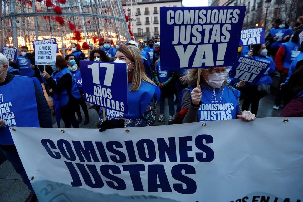 La concentración de los loteros reclamaba una subida de sus comisiones tras «17 años congeladas». 