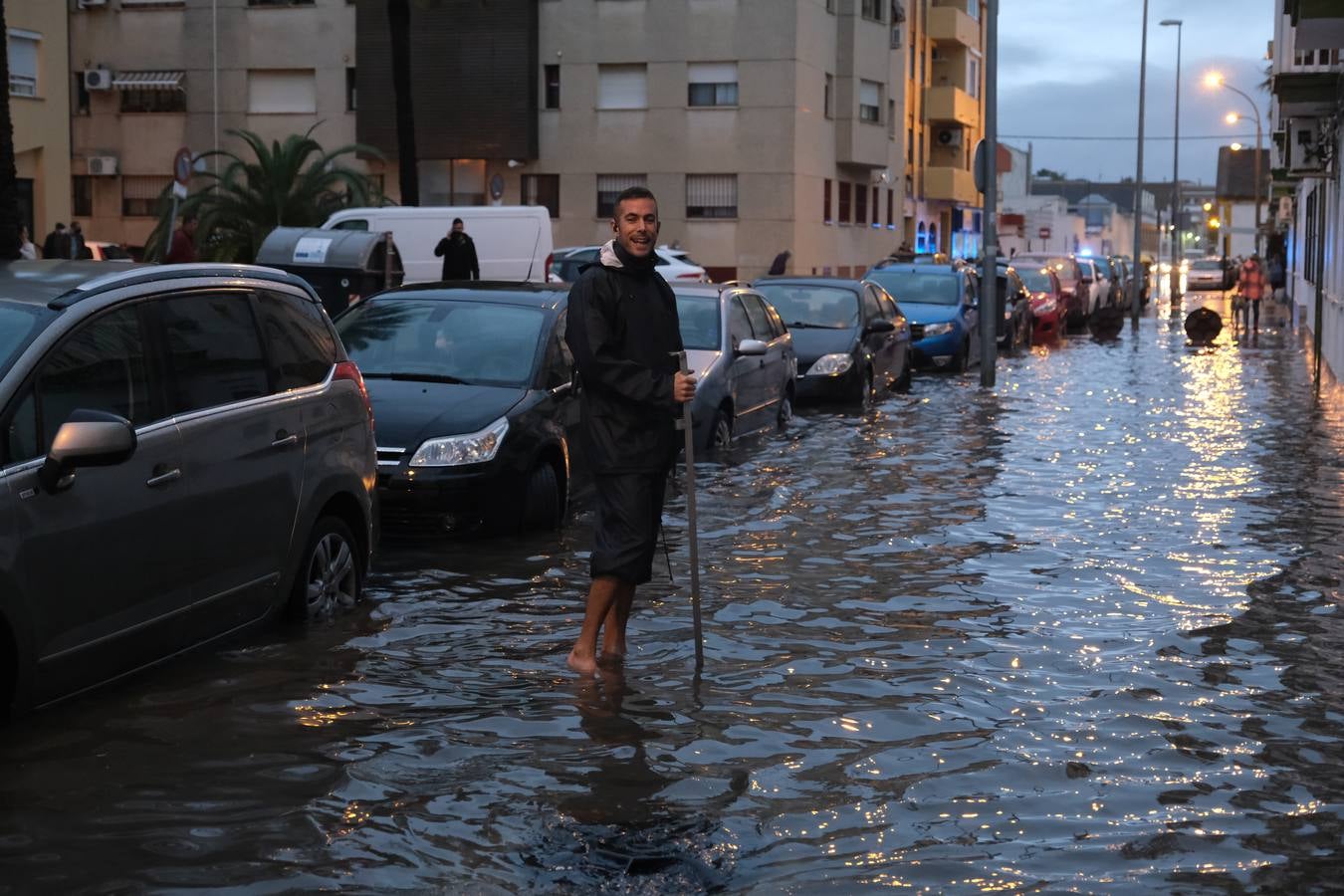 FOTOS: Calles anegadas y locales inundados tras la intensa lluvia en la provincia de Cádiz