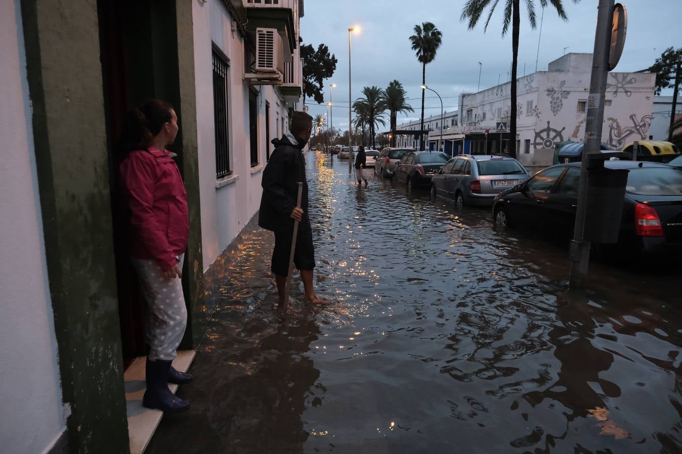 FOTOS: Calles anegadas y locales inundados tras la intensa lluvia en la provincia de Cádiz