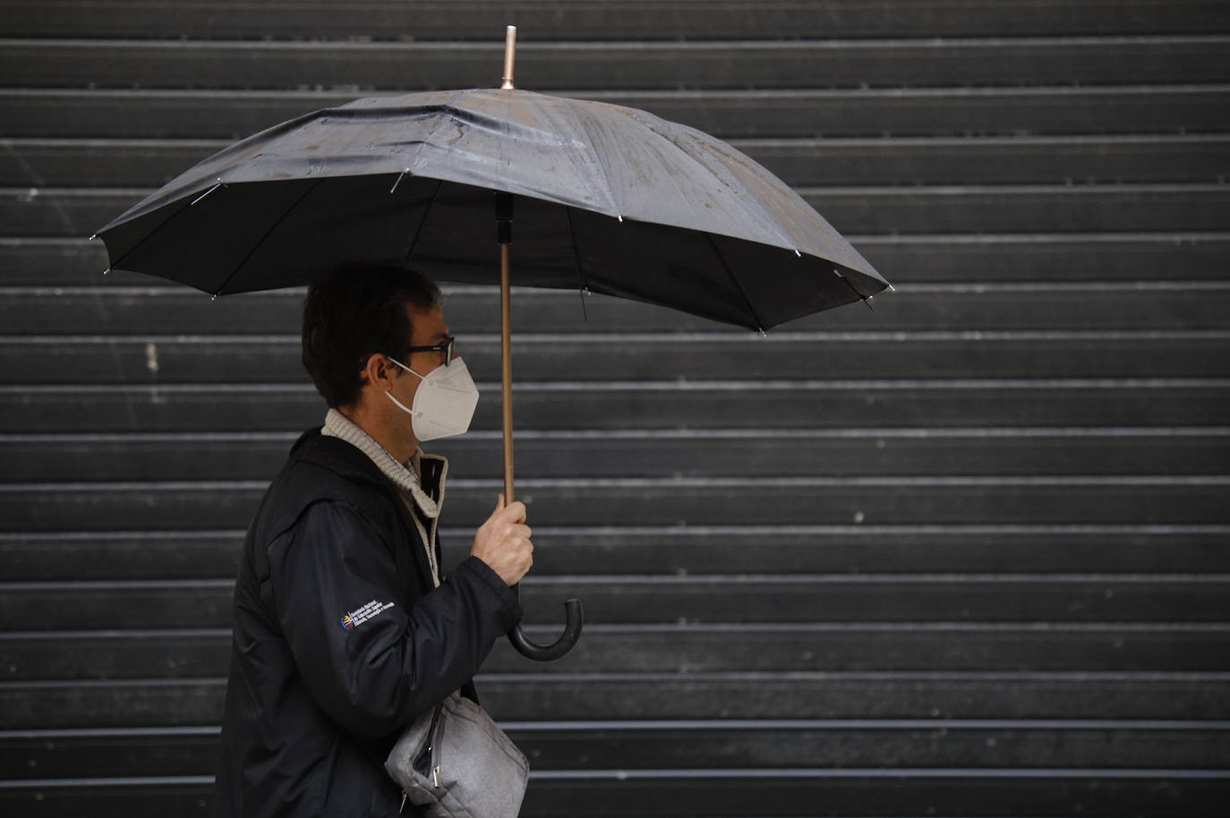 El primer día de la vuelta de las mascarillas a las calles en Córdoba, en imágenes