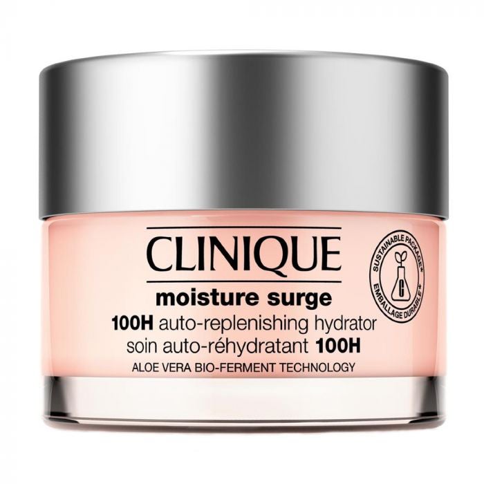 Crema hidratante facial Moisture Surge 100 H de Clinique (38 €). La primera crema hidratante con textura gel llegó en 1988 de la mano de Carol Phillips, fundadora de Clinique. Un producto que conseguía una piel jugosa y luminosa, sin ser pegajoso. La fórmula ha ido evolucionando con los años, pero mantiene la textura gel-crema por la que es famosa. Sin aceites, formulada con un exclusivo biofermento de aloe y ácido hialurónico, aporta hasta 100 horas de hidratación.