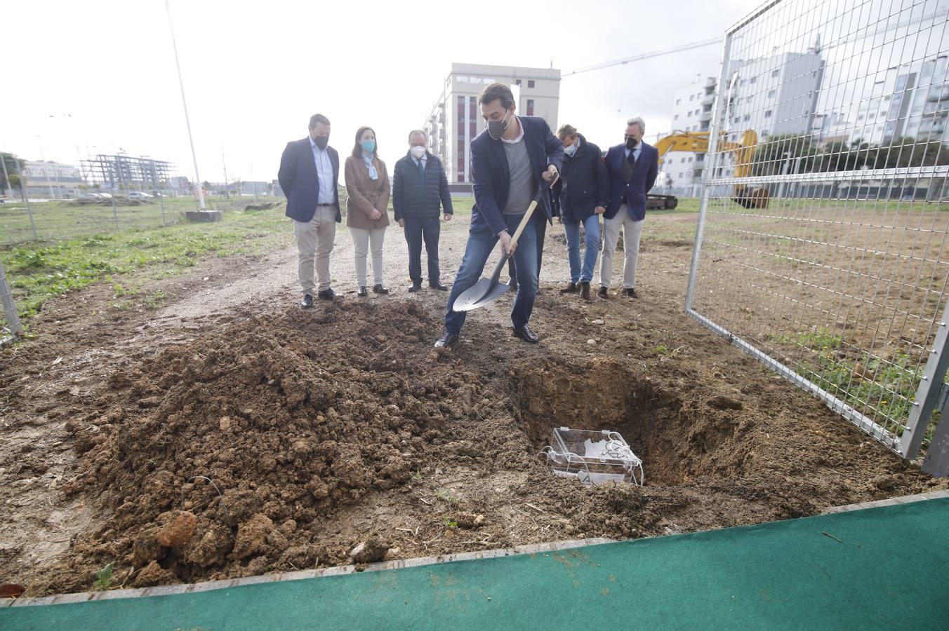 La promoción de la Junta en Huerta de Santa Isabel de Córdoba, en imágenes